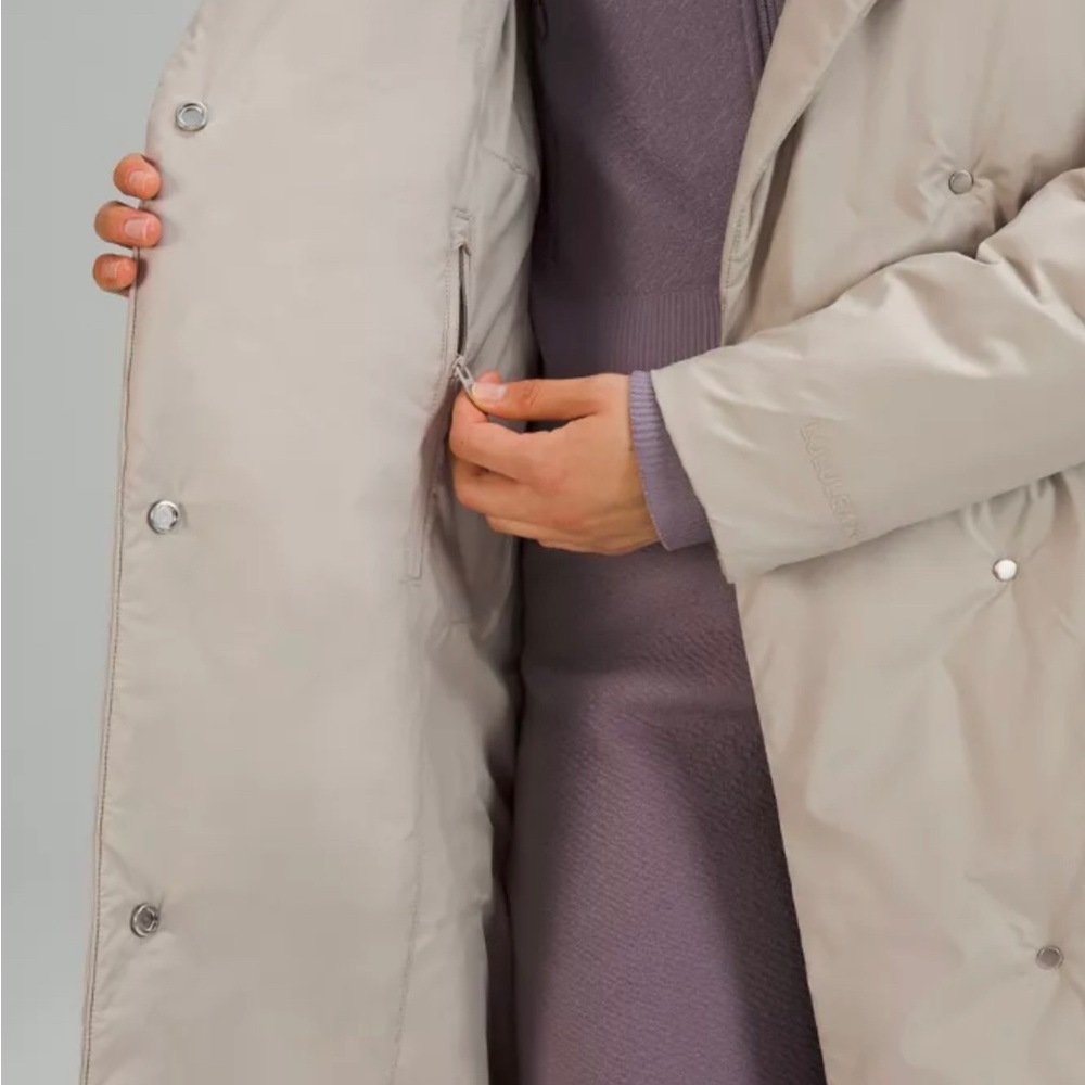 Pre LOVED Lululemon Insulated Trench - Picture 4 of 12